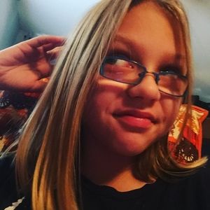 Meet your Posher, Alissa